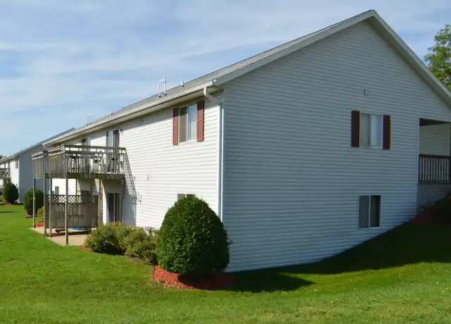 Property at 207 Sunny Field Ct, Watertown, WI, 53098, 2 beds, 1 bath, [object Object]