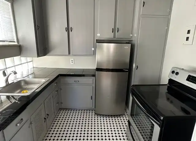 Property at 301 E 21st St Unit 202, Cheyenne, WY, 82001, 2 beds, 1 bath, [object Object]