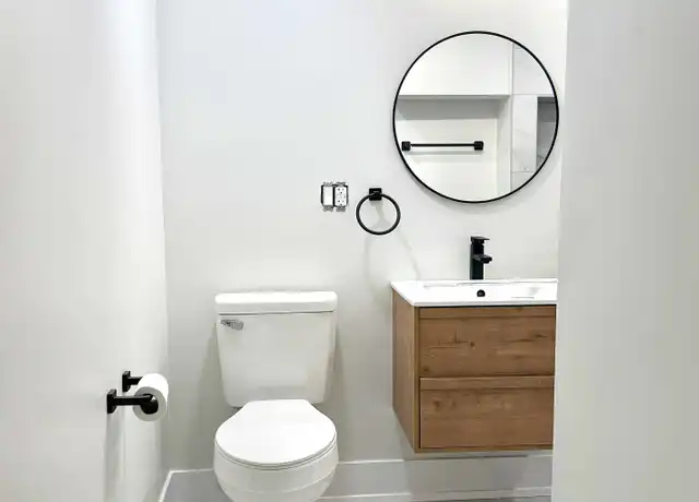 Property at 3110 W Lyndale St Unit GF, Chicago, IL, 60647, 2 beds, 1 bath, [object Object]