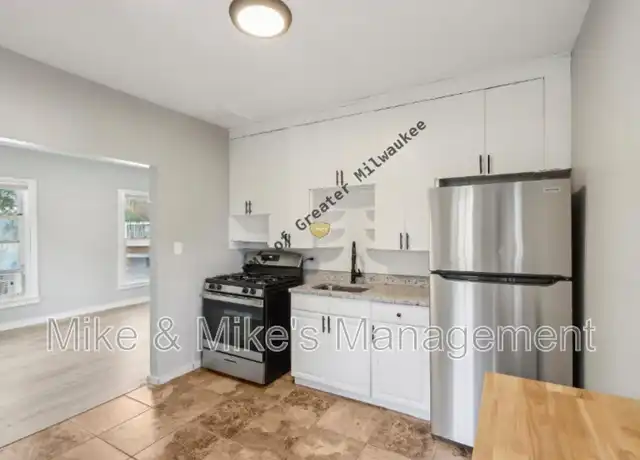 Property at 506 E Linus St, Milwaukee, WI, 53207, 2 beds, 1 bath, [object Object]