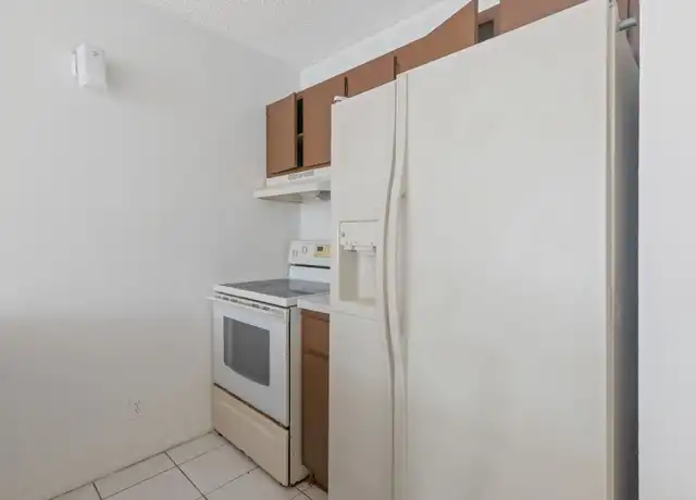 Property at 2501 Riverside Dr Unit 113A, Coral Springs, FL, 33065, 1 bed, 1 bath, [object Object]