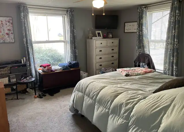 Property at 268 Walnut St Unit 1, Manchester, NH, 03104, 4 beds, 1 bath, [object Object]