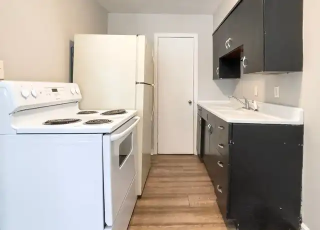 Property at 1516 W Main St Unit 1520-1, Muncie, IN, 47303, 1 bed, 1 bath, [object Object]