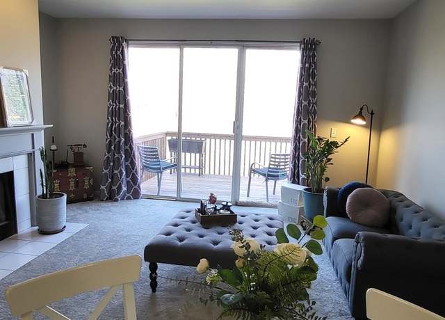 Photo of 1334 Grandview Ct, Algonquin, IL 60102