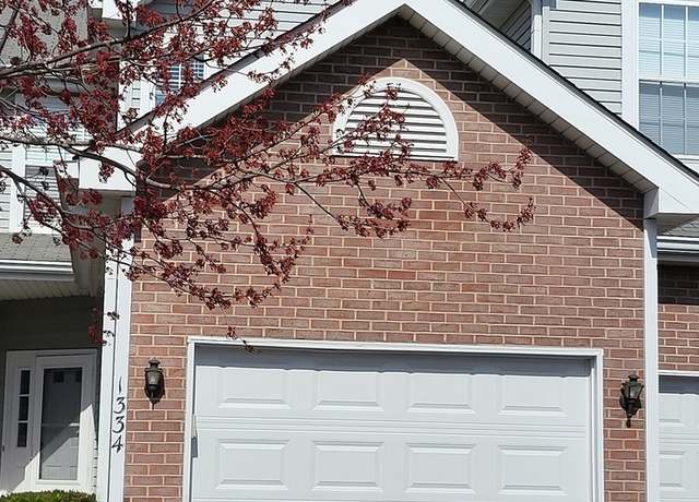 Photo of 1334 Grandview Ct, Algonquin, IL 60102