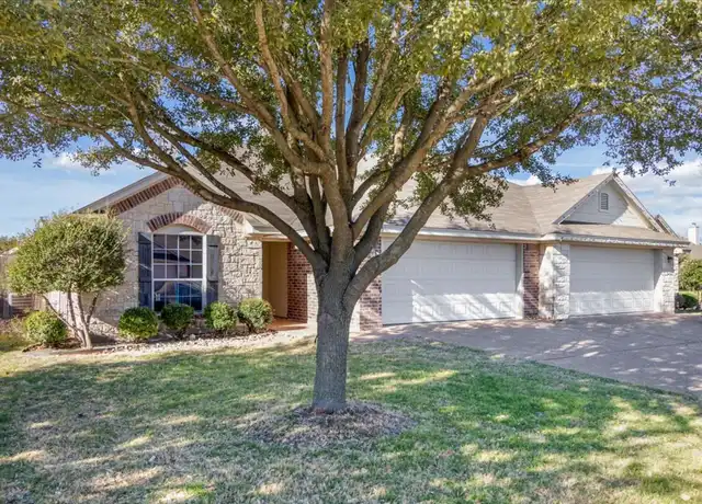 Property at 601 Park Hill Cir, Hewitt, TX, 76643, 3 beds, 2 baths, [object Object]