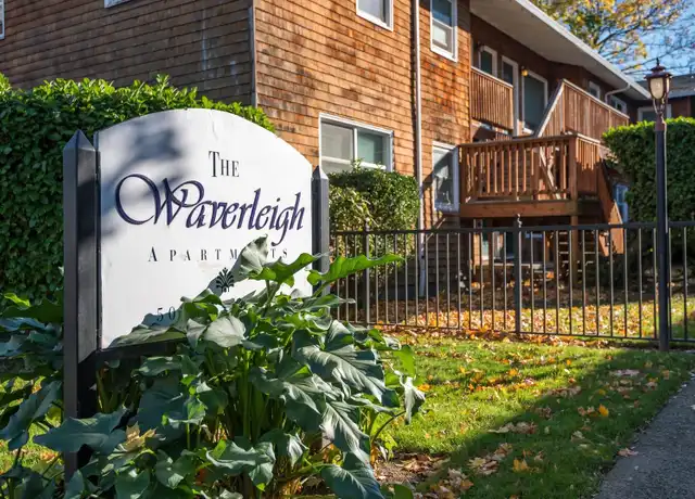 Property at 3020 SE Waverleigh Blvd Unit 3020-01, Portland, OR, 97202, 3 beds, 1 bath, [object Object]