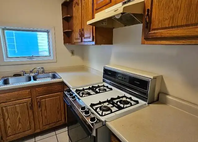 Property at 11 Cook St unit 2 N, Fall River, MA, 02724, 2 beds, 1 bath, [object Object]