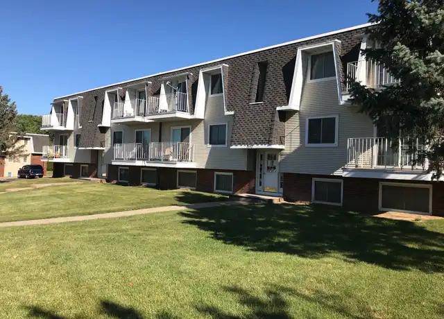 Property at 3497 Hillcrest Rd Unit 4, Dubuque, IA, 52002, 2 beds, 1 bath, [object Object]