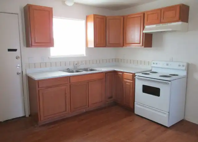 Property at 108 East Avenue B Unit 01, Lampasas, TX, 76550, 2 beds, 1 bath, [object Object]