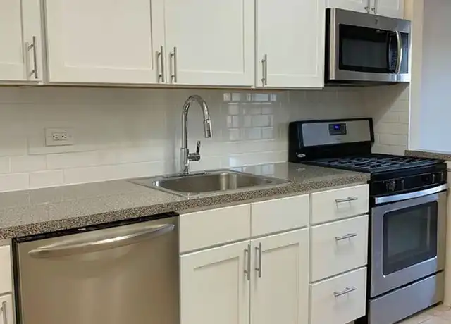 Property at 21-06 Steinway St Unit 2, Queens, NY, 11105, 2 beds, 1 bath, [object Object]