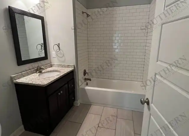 Property at 161 Old Lovers Ln Apt 7, Bowling Green, KY, 42103, 2 beds, 2 baths, [object Object]