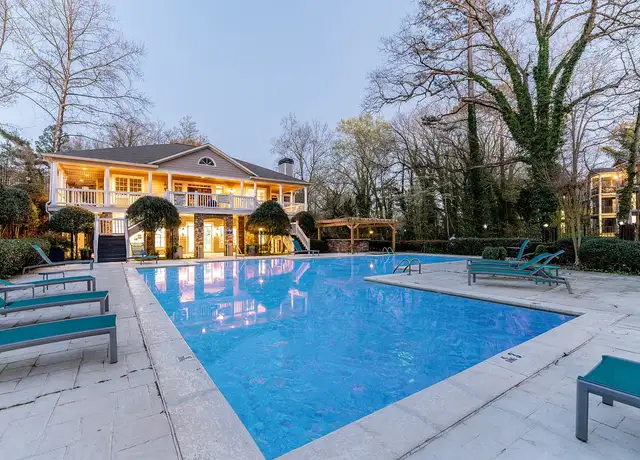 Photo of 100 Chattahoochee Cir, Roswell, GA 30075