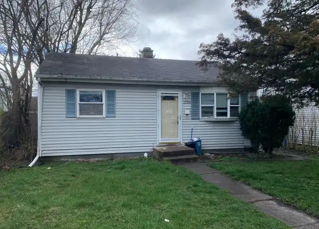Property at 1709 S Warren St, South Bend, IN, 46613, 2 beds, 1 bath, [object Object]