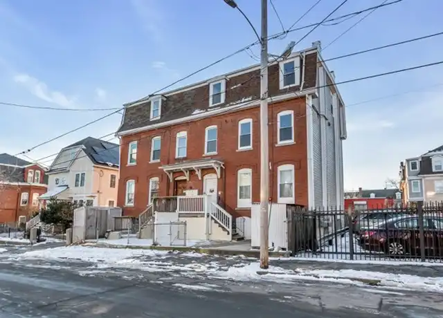Property at 40 Summer St Unit 3, Lawrence, MA, 01840, 3 beds, 1 bath, [object Object]
