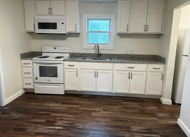 Property at 544 E Front St, Fordland, MO, 65652, 3 beds, 2 baths, [object Object]