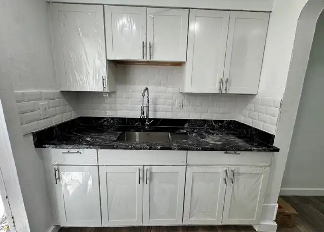 Property at 1947 Madison St Unit 3, Hollywood, FL, 33020, 2 beds, 1 bath, [object Object]