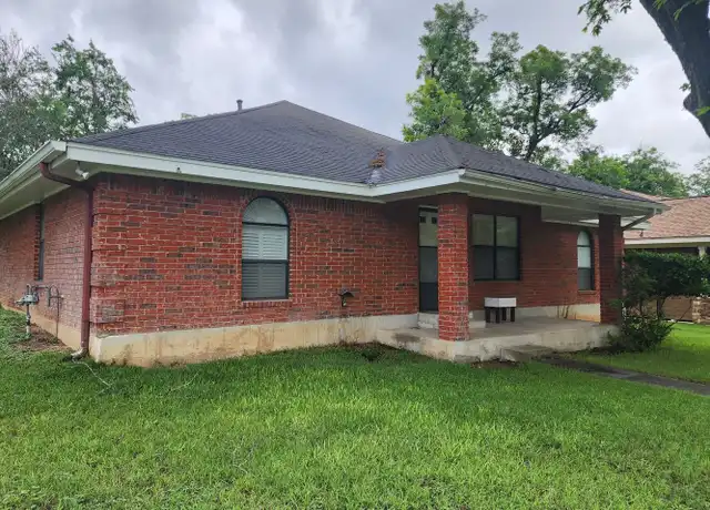 Property at 231 Cross River St, New Braunfels, TX, 78130, 3 beds, 2 baths, [object Object]