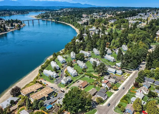 Photo of 1619 Wheaton Way, Bremerton, WA 98310