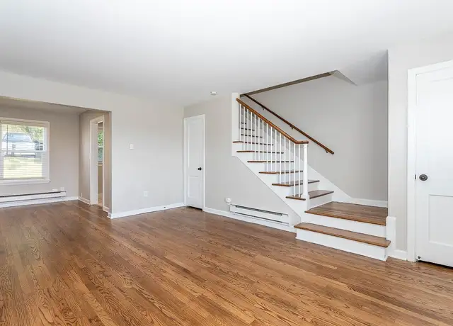 Photo of 1619 Wheaton Way, Bremerton, WA 98310