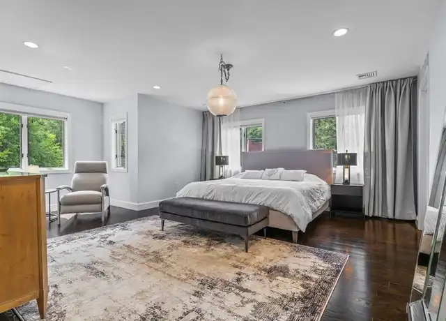 Property at 2 Benjamin Pl #2, Chestnut Hill, MA, 02467, 2 beds, 2.5 baths, [object Object]
