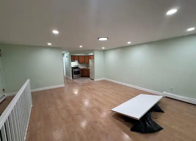 Property at 157-14 109th Ave Unit 2nd, Jamaica, NY, 11433, 3 beds, 1 bath, [object Object]