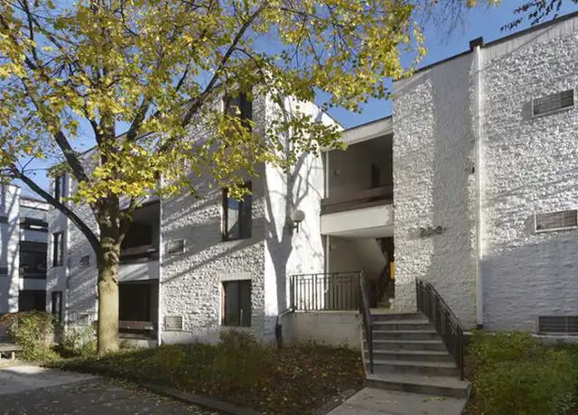Property at 330 W Miner St, Arlington Heights, IL, 60005, 2 beds, 1 bath, [object Object]