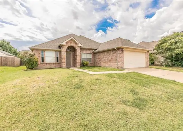 Property at 7404 Rochester Ln, Arlington, TX, 76002, 4 beds, 2 baths, [object Object]