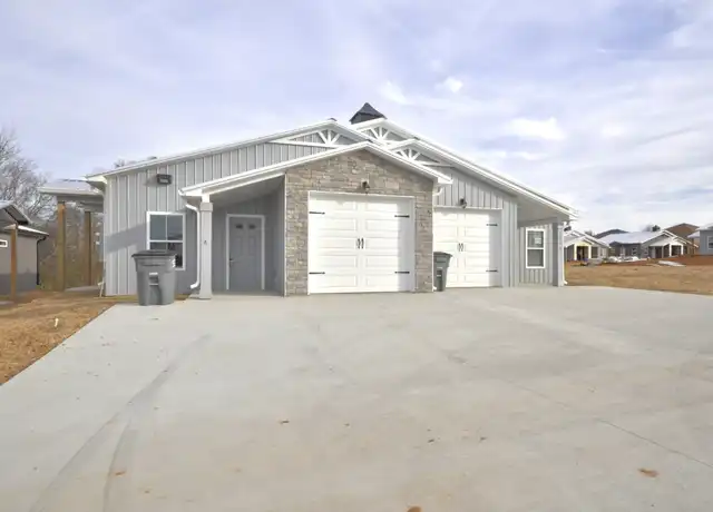 Property at 190 Bainbridge Dr Unit B, Clarksville, TN, 37043, 2 beds, 2 baths, [object Object]