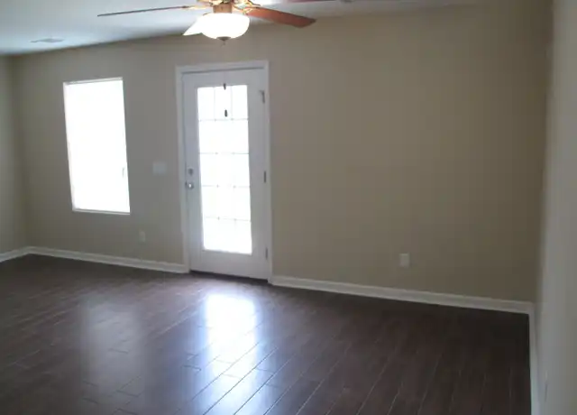 Property at 105 Conner Loop, Richmond Hill, GA, 31324, 3 beds, 2 baths, [object Object]