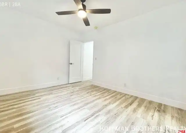 Property at 634 Flower Ave Unit 4, Venice, CA, 90291, 3 beds, 2 baths, [object Object]