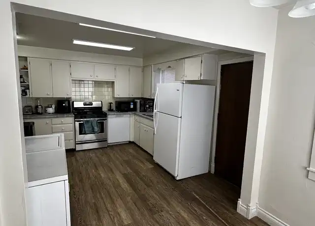 Property at 2018 N Cincinnati St Unit Whole Lower Unit, Spokane, WA, 99207, 3 beds, 1 bath, [object Object]