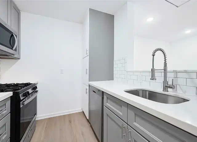 Property at 5718 Eskridge St Unit 9, Houston, TX, 77023, 1 bed, 1 bath, [object Object]