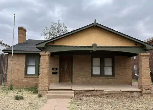 Property at 2220 16th St, Lubbock, TX, 79401, 3 beds, 2 baths, [object Object]