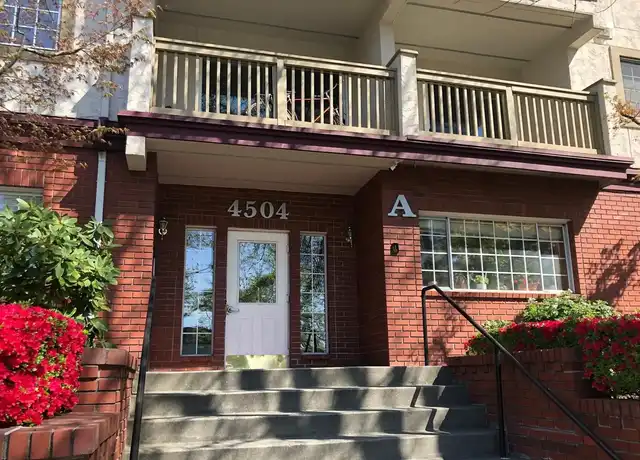 Property at Washington Square Apartments - 4504 16th Ave NE, Seattle, WA, 98105, 2 beds, 1 bath, [object Object]