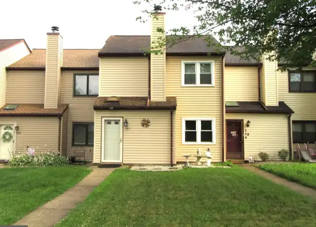 Property at 227 E Green Valley Cir, Newark, DE, 19711, 2 beds, 1.5 baths, [object Object]
