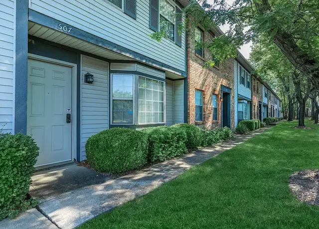 Photo of 275 Lazelle Rd, Westerville, OH 43081