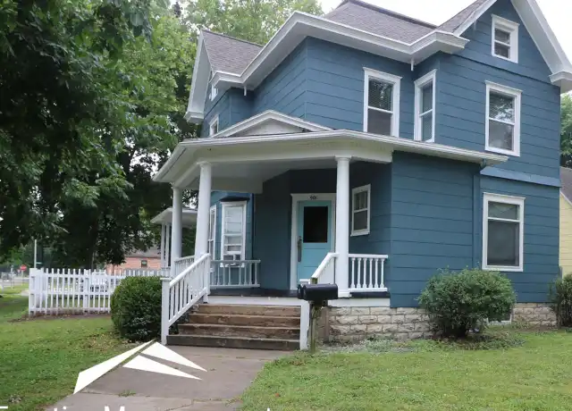 Property at 901 Leavenworth St Unit 2, Manhattan, KS, 66502, 3 beds, 1 bath, [object Object]