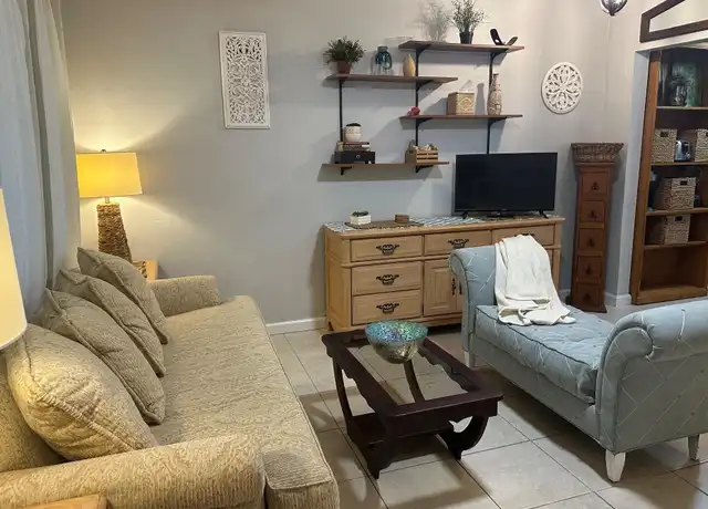 Property at 1605 SW 25th St Unit 4, Fort Lauderdale, FL, 33315, 1 bed, 1 bath, [object Object]