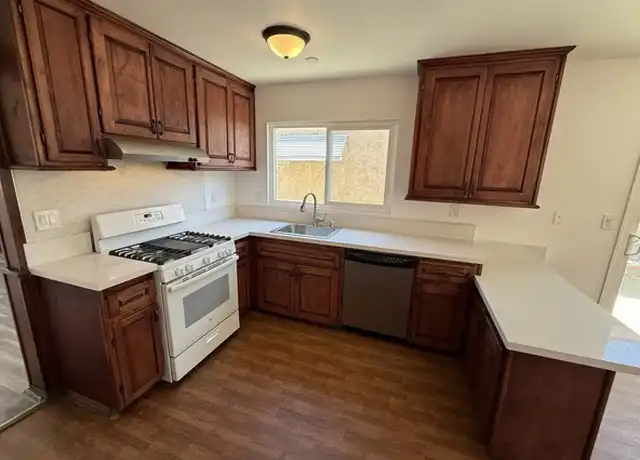 Property at 335 E Stetson Ave, Hemet, CA, 92543, 2 beds, 2 baths, [object Object]