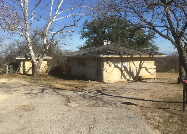 Property at 1309 Ric Williamson Memorial Hwy, Weatherford, TX, 76085, 1 bed, 1 bath, [object Object]