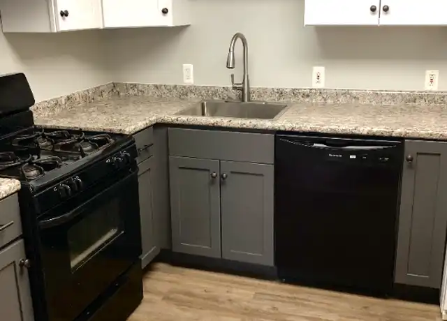 Property at 6486 Library Rd, South Park, PA, 15129, 2 beds, 1 bath, [object Object]