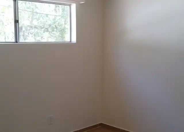Property at 9210 N 11th St Unit 4, Phoenix, AZ, 85020, 2 beds, 1 bath, [object Object]