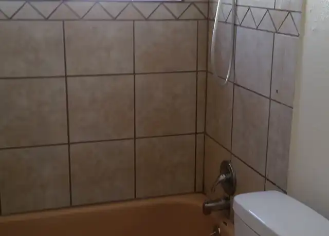 Property at 9210 N 11th St Unit 4, Phoenix, AZ, 85020, 2 beds, 1 bath, [object Object]