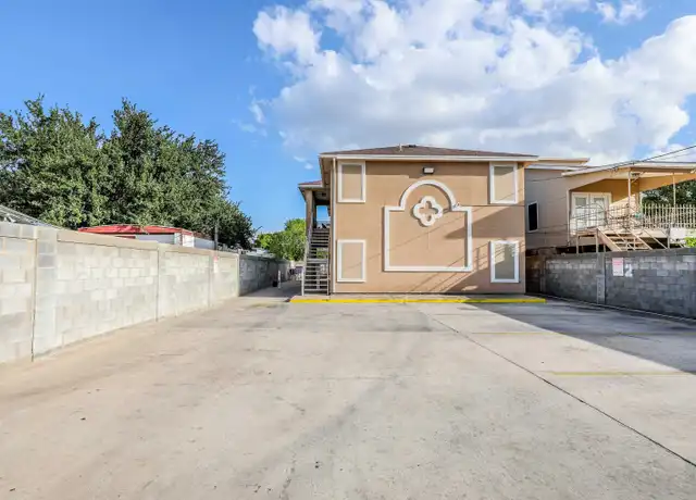 Property at 205 W San Carlos St Unit 1, Laredo, TX, 78041, 2 beds, 1 bath, [object Object]