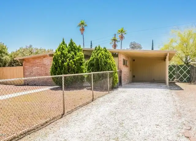 Property at 7902 E Scarlett St, Tucson, AZ, 85710, 3 beds, 2 baths, [object Object]
