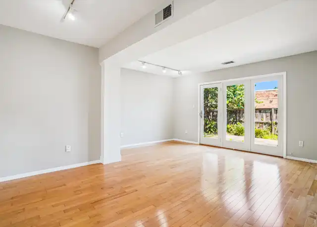 Property at 3125 17th St S, Arlington, VA, 22204, 2 beds, 1 bath, [object Object]