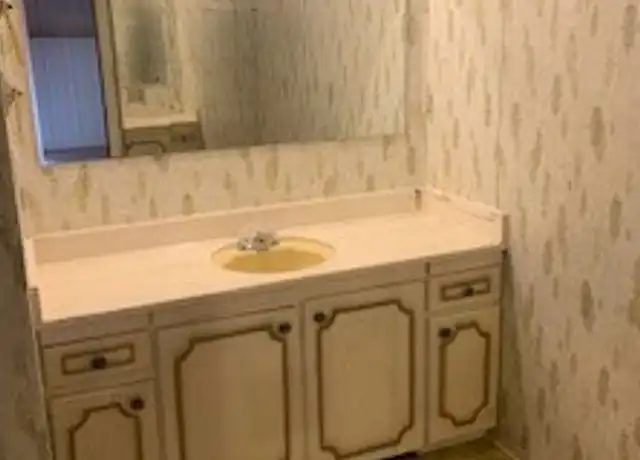 Property at 1140 1/2 College Ave, Elko, NV, 89801, 2 beds, 2 baths, [object Object]