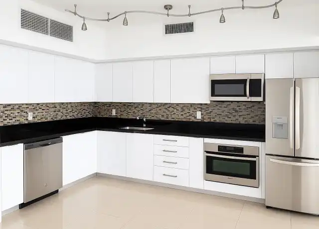 Property at 92 SW 3rd St #4209, Miami, FL, 33130, 1 bed, 1 bath, [object Object]