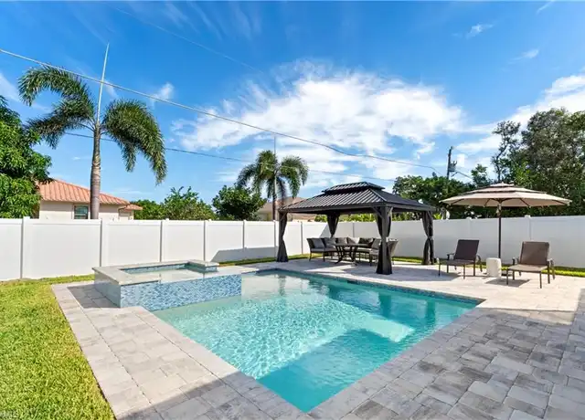 Property at 543 107th Ave N, Naples, FL, 34108, 3 beds, 2 baths, [object Object]